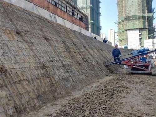 河曲建筑边坡支护